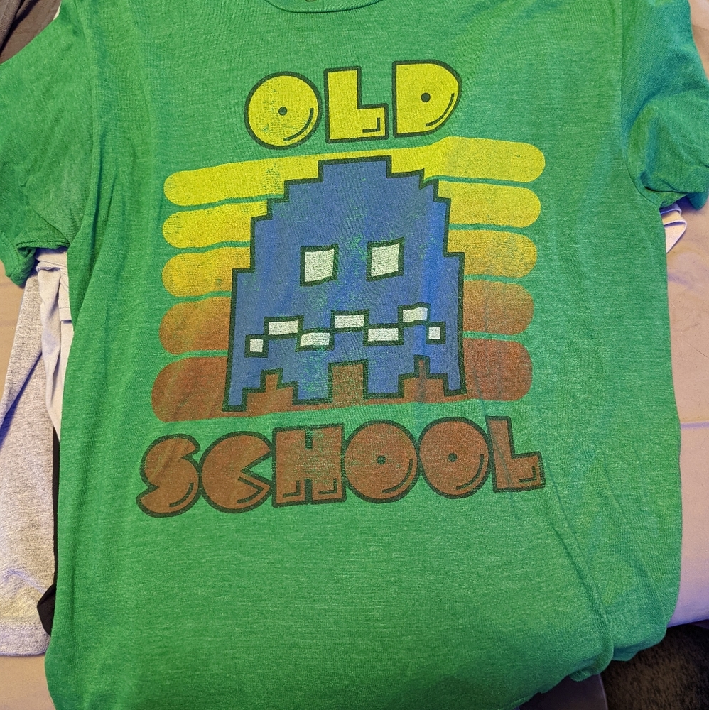 Nintendo Pac-Man medium tshirt